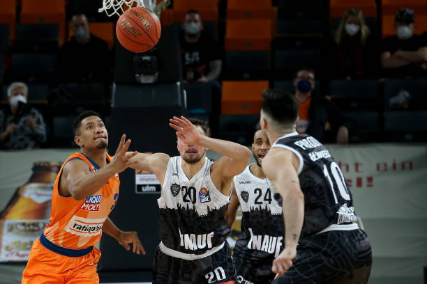 级前锋再次 级前锋再次